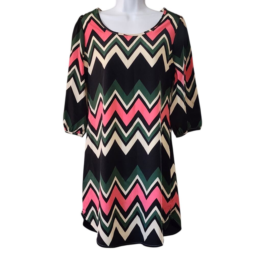 Peach Love Cream Womens Shift Dress Size S Chevron Pattern 3/4 Sleeve Lined